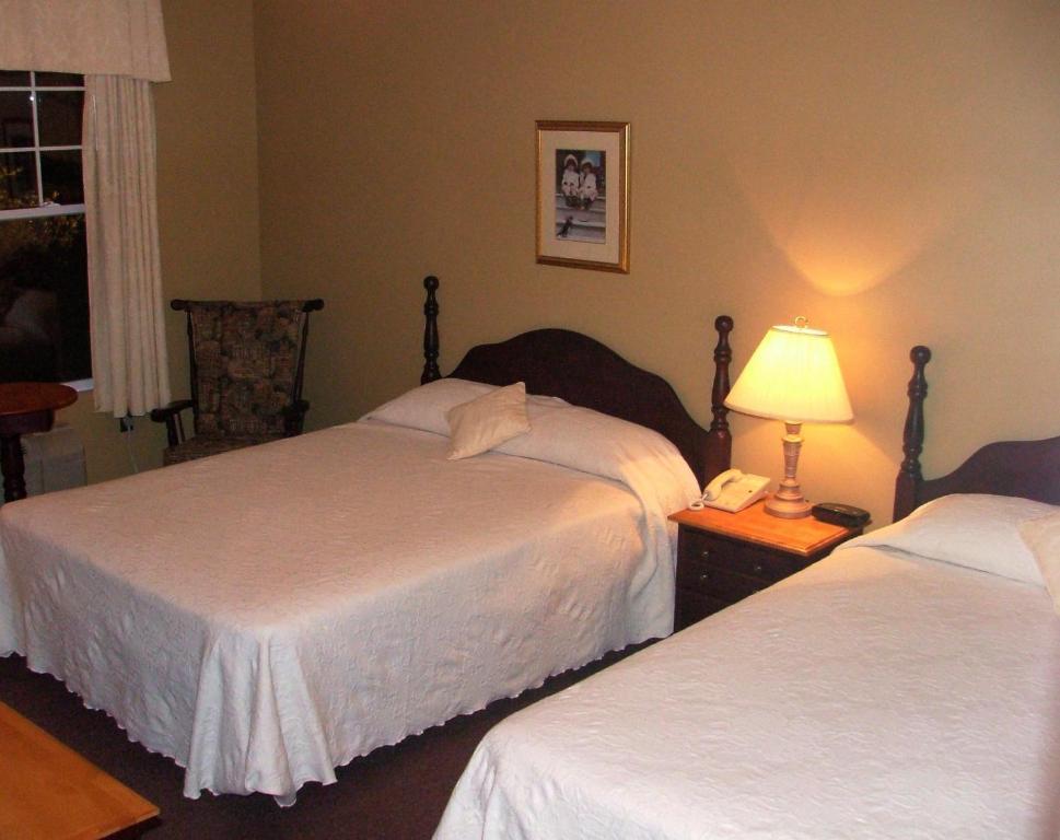 Baddeck Inlet Lynwood Inn חדר תמונה
