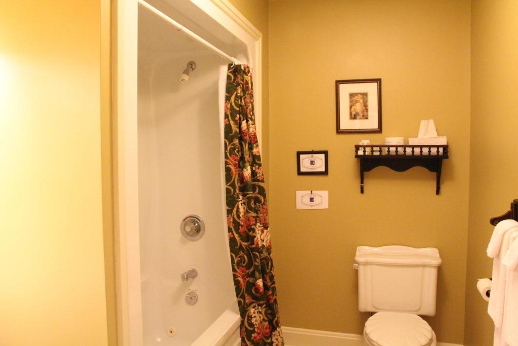 Baddeck Inlet Lynwood Inn חדר תמונה