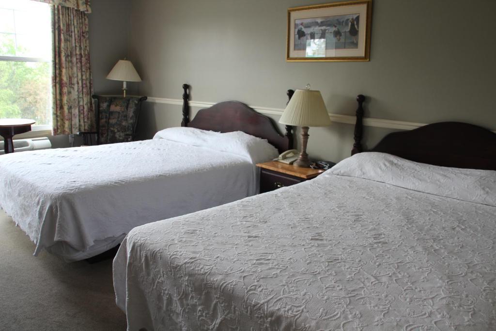 Baddeck Inlet Lynwood Inn חדר תמונה