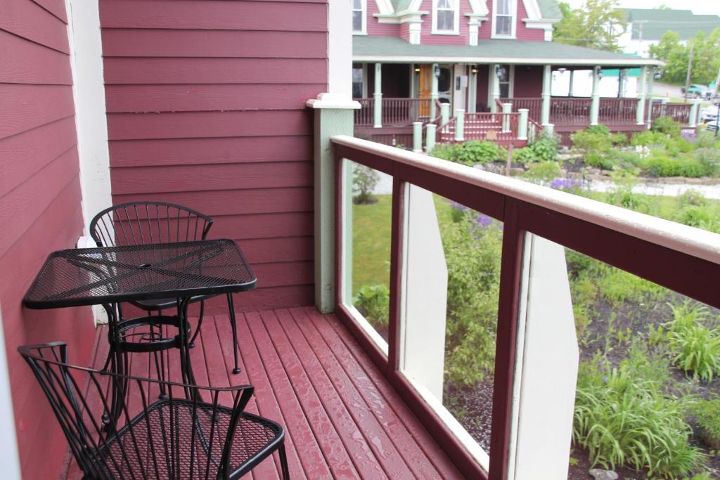 Baddeck Inlet Lynwood Inn חדר תמונה
